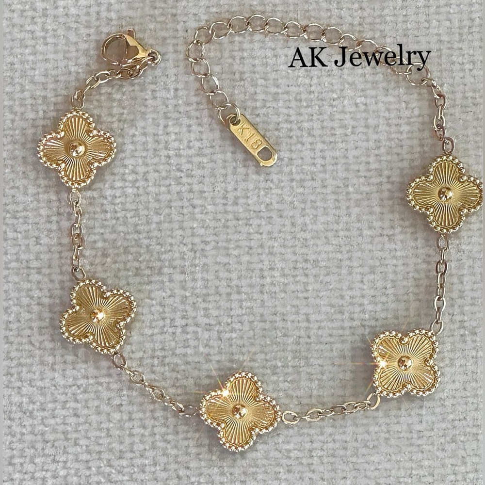 💎18k LUXURY QUATREFOIL Clover Flower 5 Motif Bracelet, Gold Color
